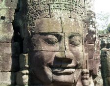 Südostasien, Kambodscha: Expedition ins unbekannte Land der Khmer - Maske aus Stein